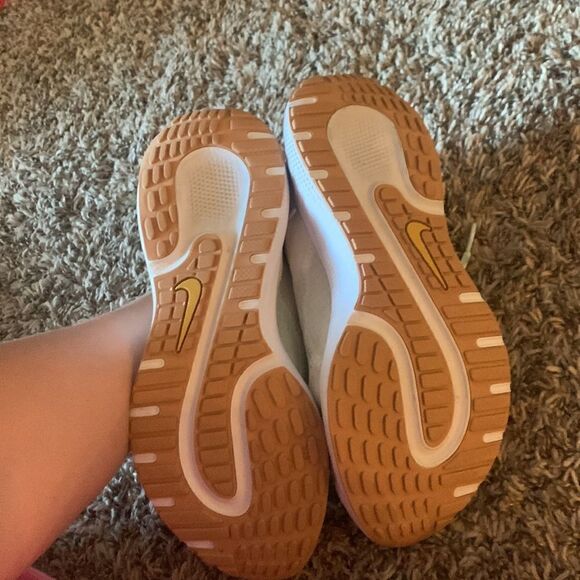 (WMNS) Nike React Escape RN 'White Glacier Grey' CV3817-104 size 6.5. - Picture 9 of 16